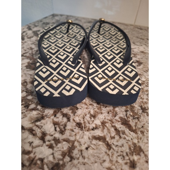 TORY BURCH BLUE & WHITE GOLD LOGO FLIP FLOPS SIZE 8 - Picture 5 of 9